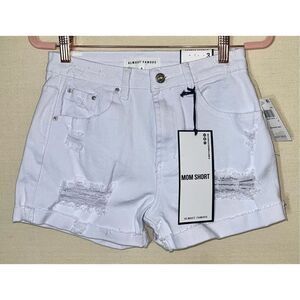 Almost famous - white mom short - size 3 NWT